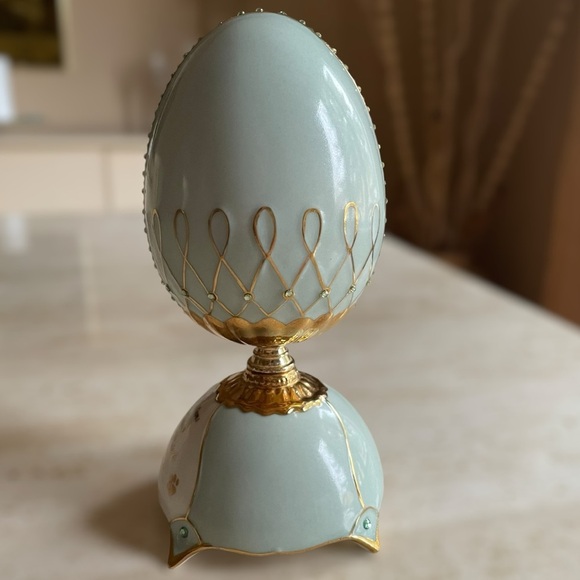 Ardleigh Elliott "Kitten Dreams" Musical Egg-Shaped Collector Edition - Heirloom - Picture 8 of 12